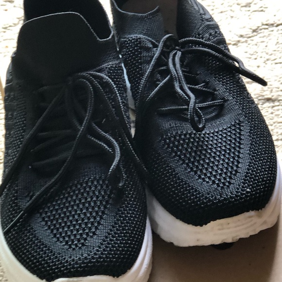 Slip on black Sporty sneakers - worn once - Picture 2 of 4